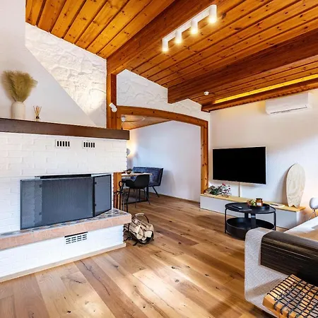 La Casa Holzwiesen Holiday home Starzach